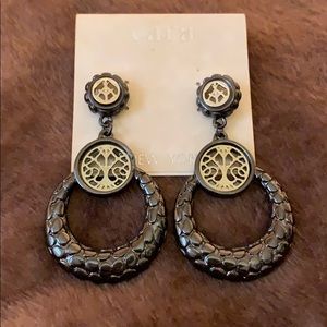 Gun metal & gold earrings